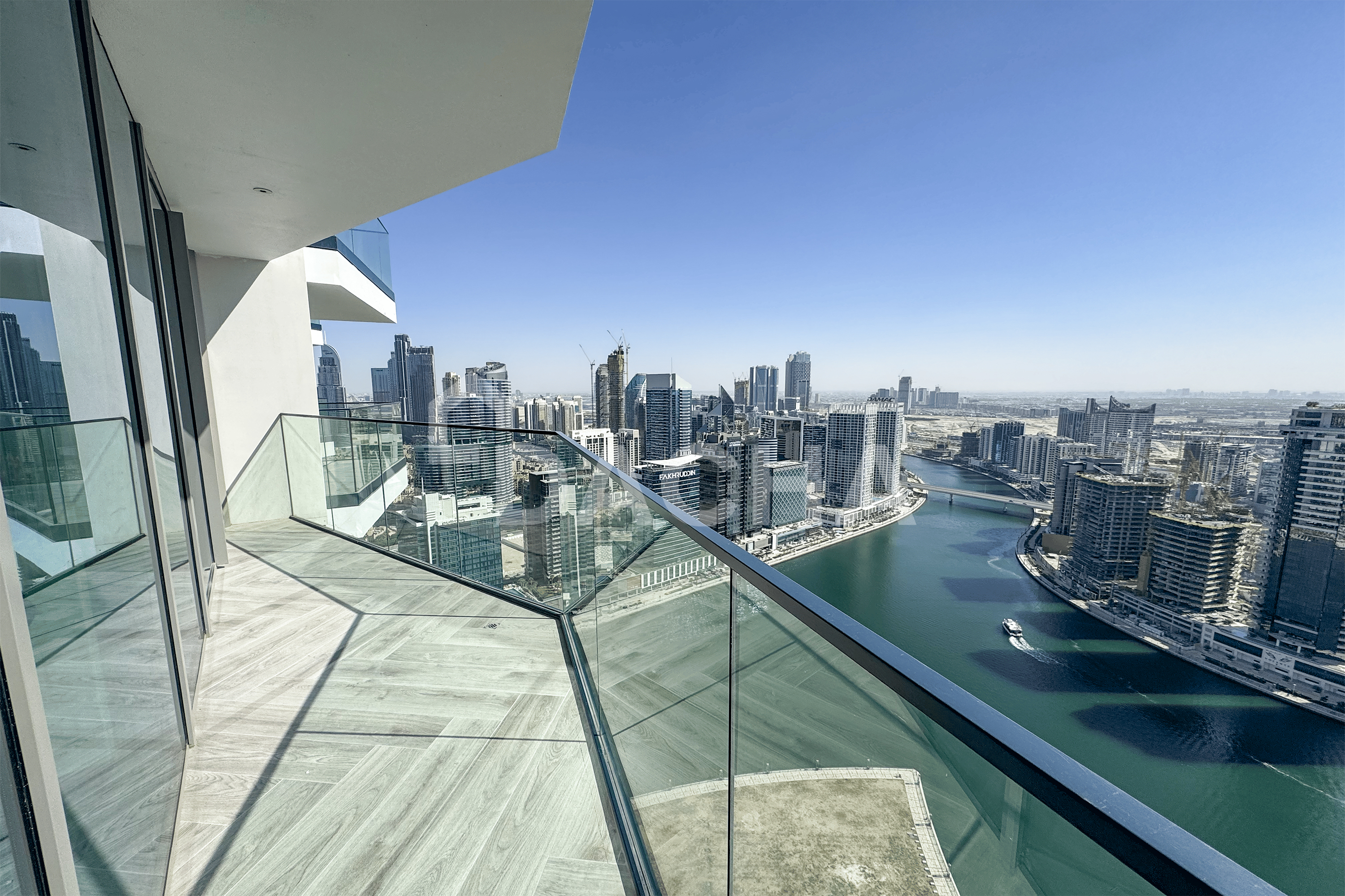 Top Floor | Brand New | Canal View | Exclusive