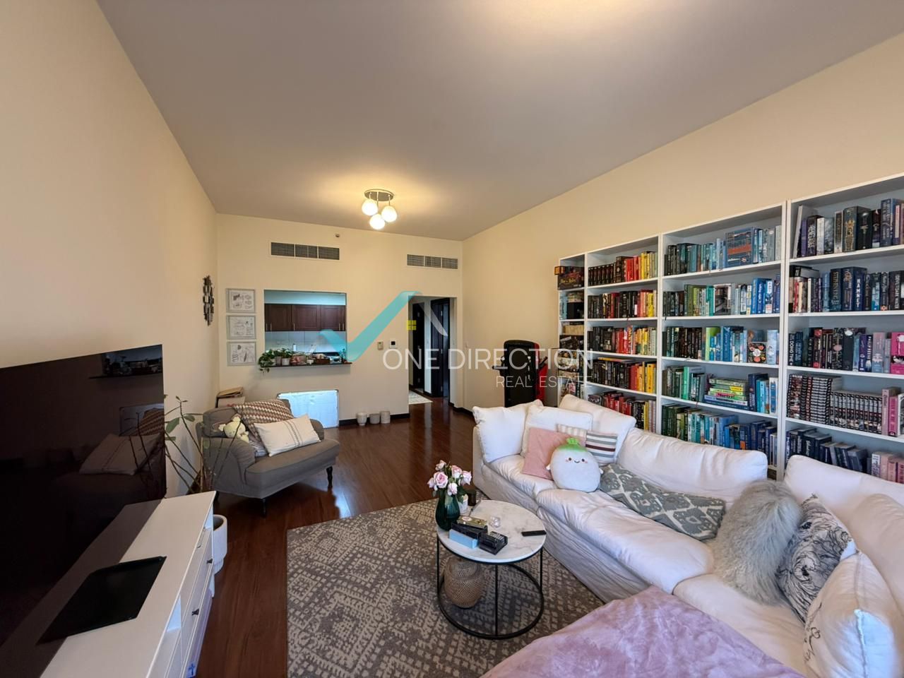 Bright 1 Bedroom Apartment | Unfurnished | Spacious | With Balcony