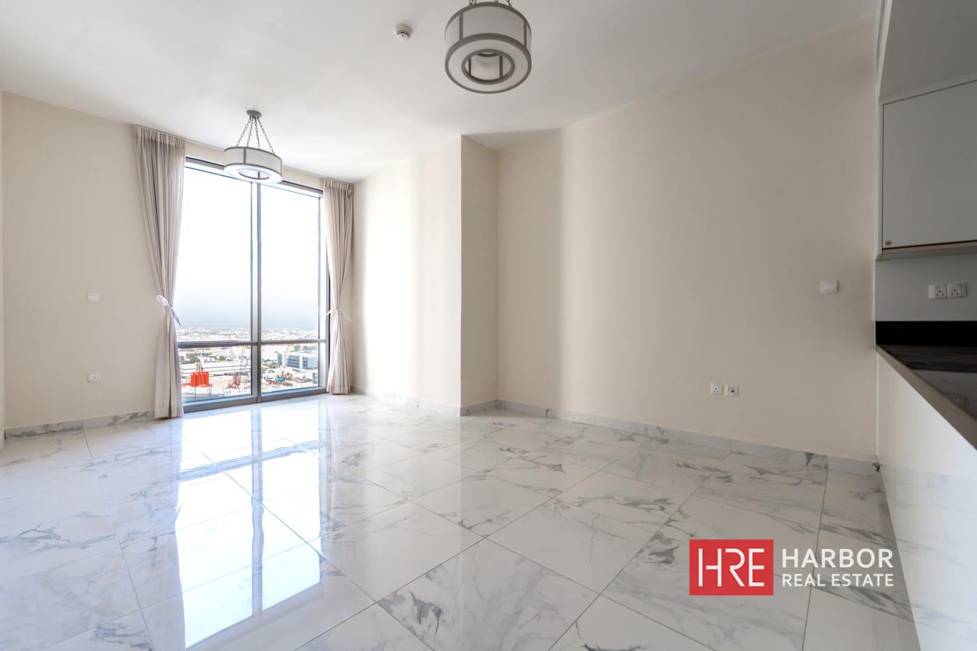 Modern 1BR | Stunning Views | Prime Location