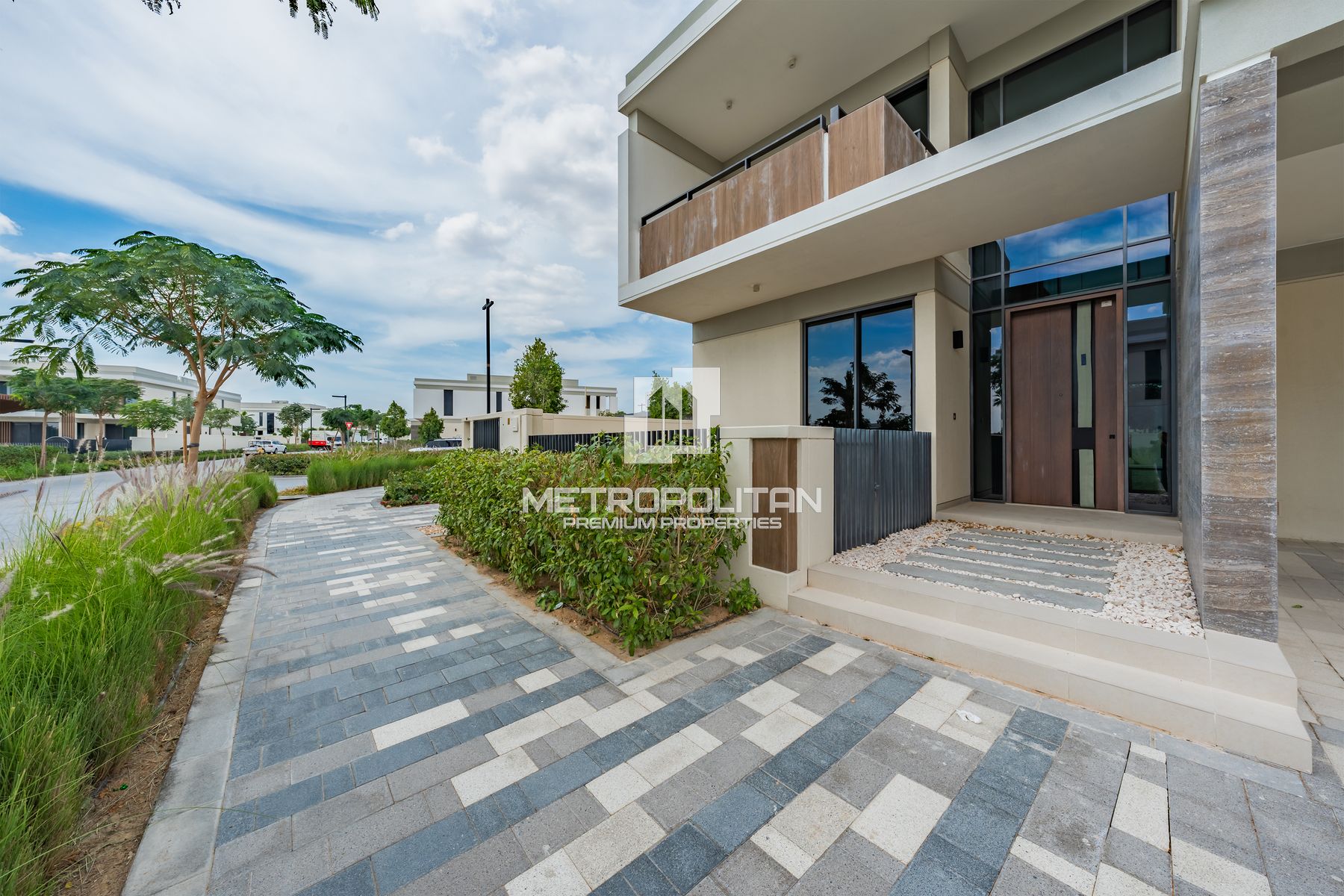 Direct Pool Access | Corner | Ready to Move In