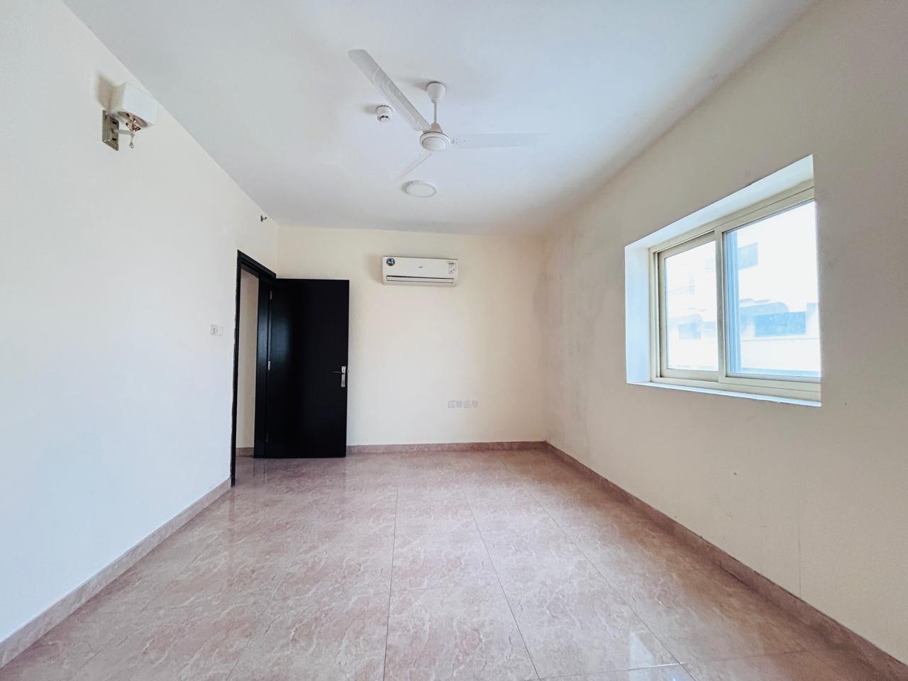 Cozy 2-BHK // With AC & Parking // New Bldg // Ready to Move // for family