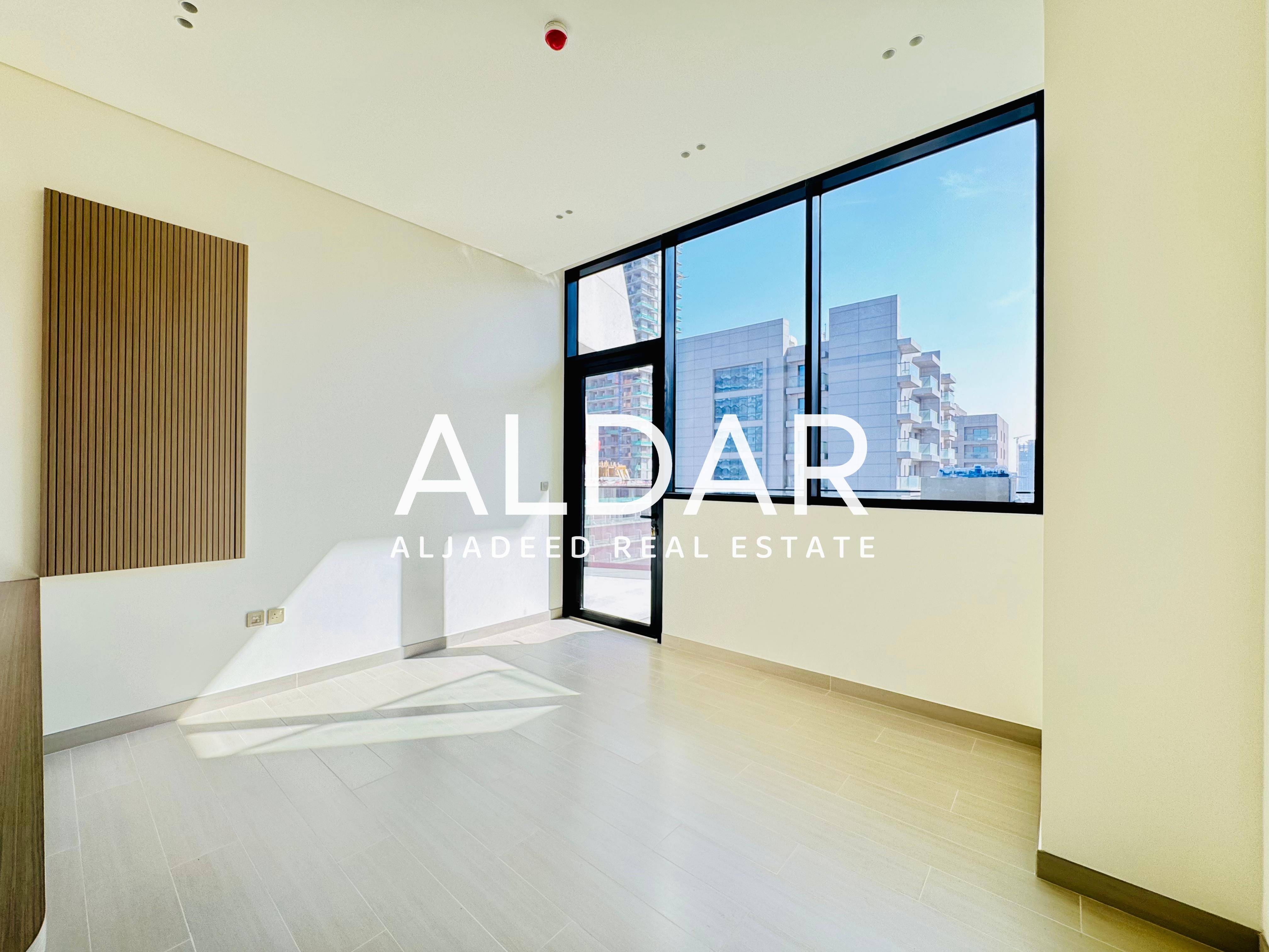 High Floor | Park View | Pool View l | Vacant
