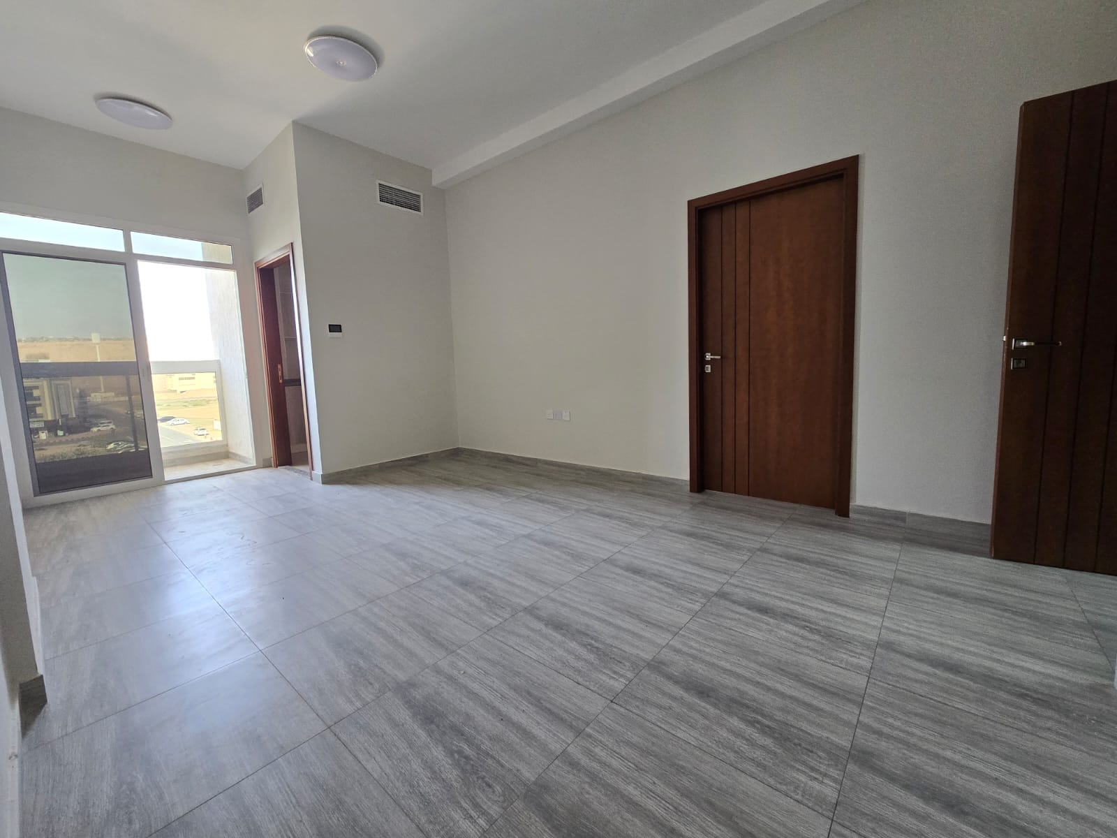 One bedroom and living room, excellent location, superb finishes, with 2 bathrooms and 2 balconies with open views. A truly outstanding location.