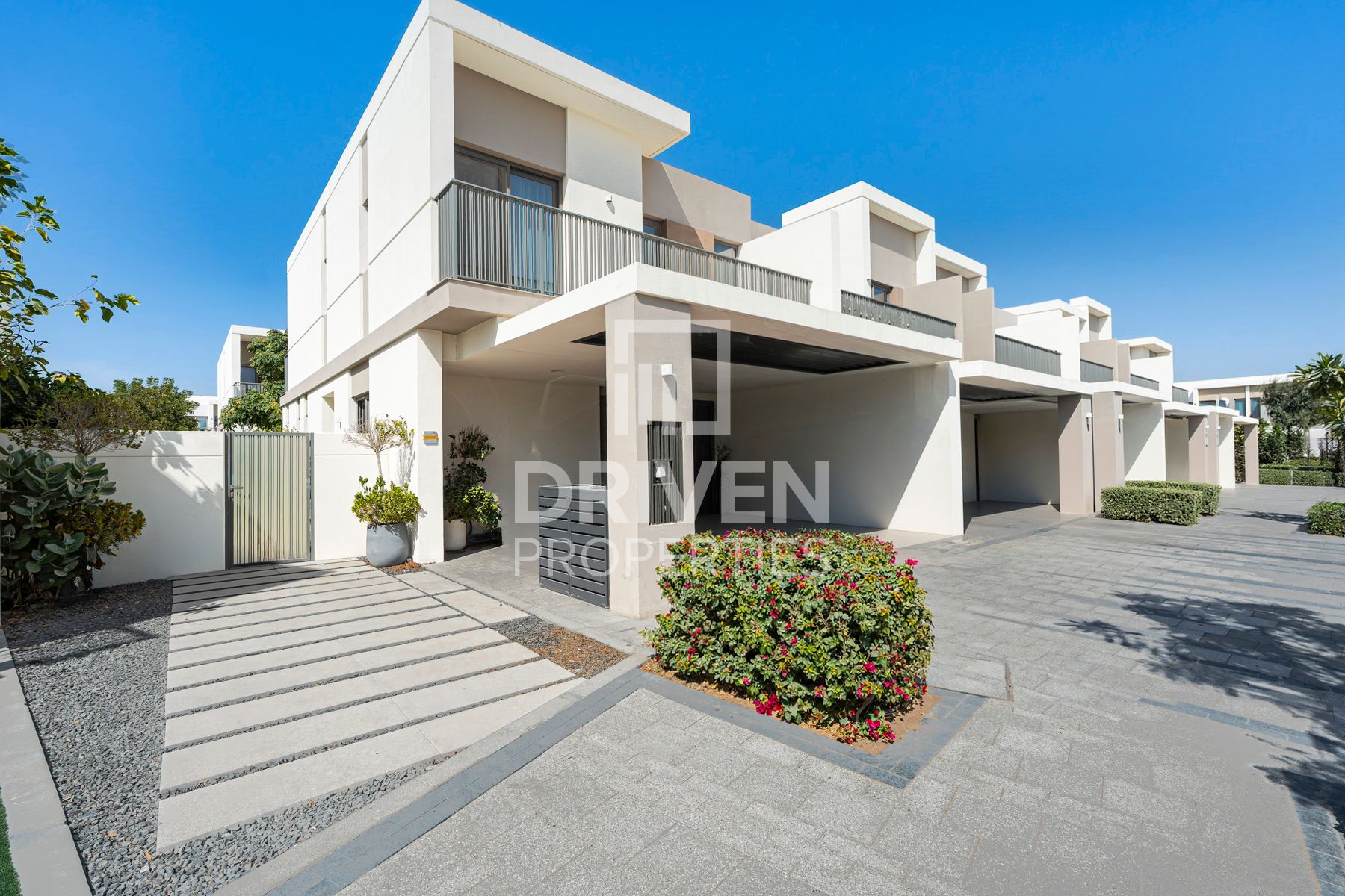 Spacious Plot | Vacant and Fully Furnished