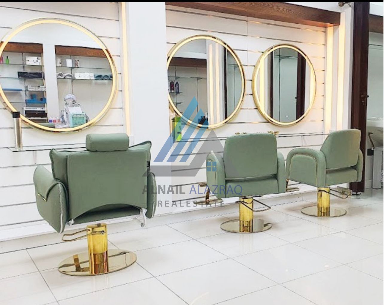 Lady salon ready for work