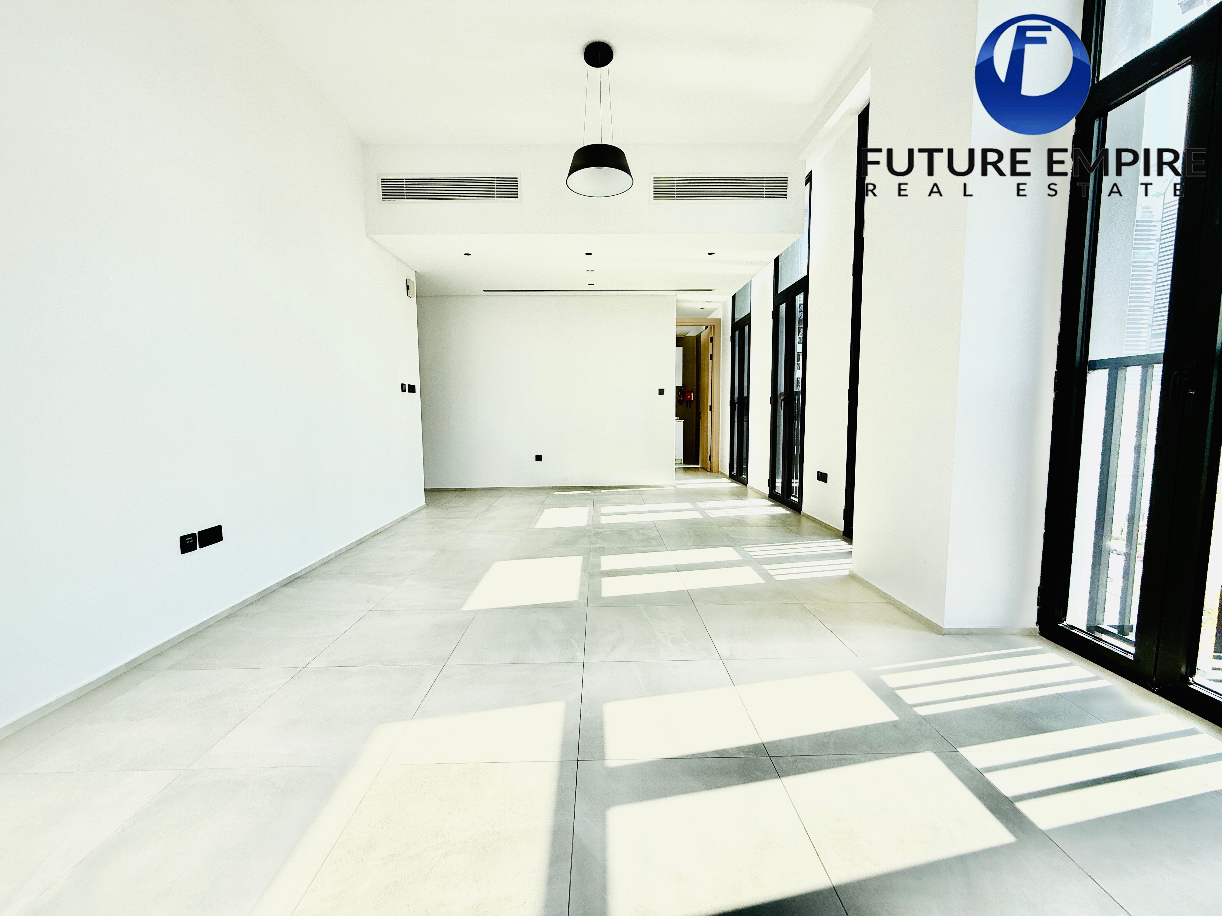 Bright and Luxury 2 Bedroom Apartment Available