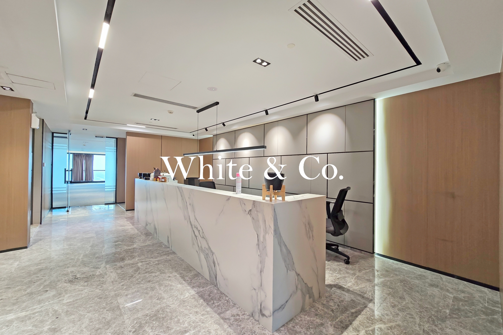 Vacant Now | Full Floor | Panoramic Views