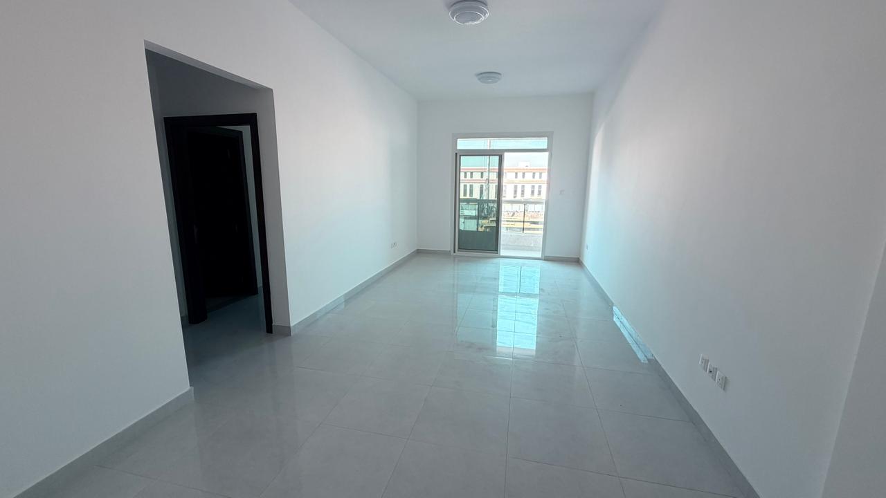 Beautiful apartments with very high-end finishes, excellent location, and an incredibly low price, including 2 bathrooms and a balcony with a superb v