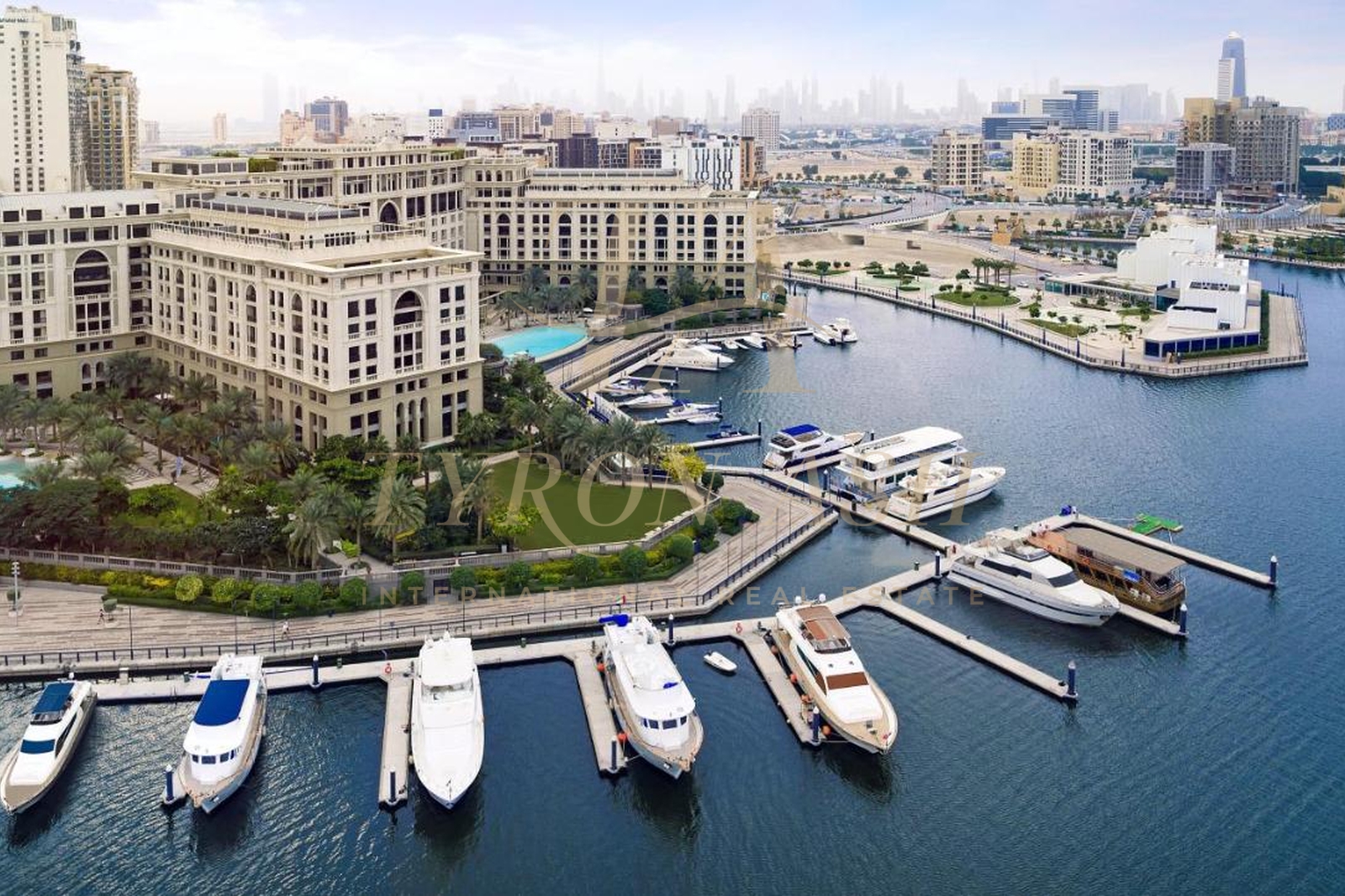 Italian Design | Iconic Waterfront Home