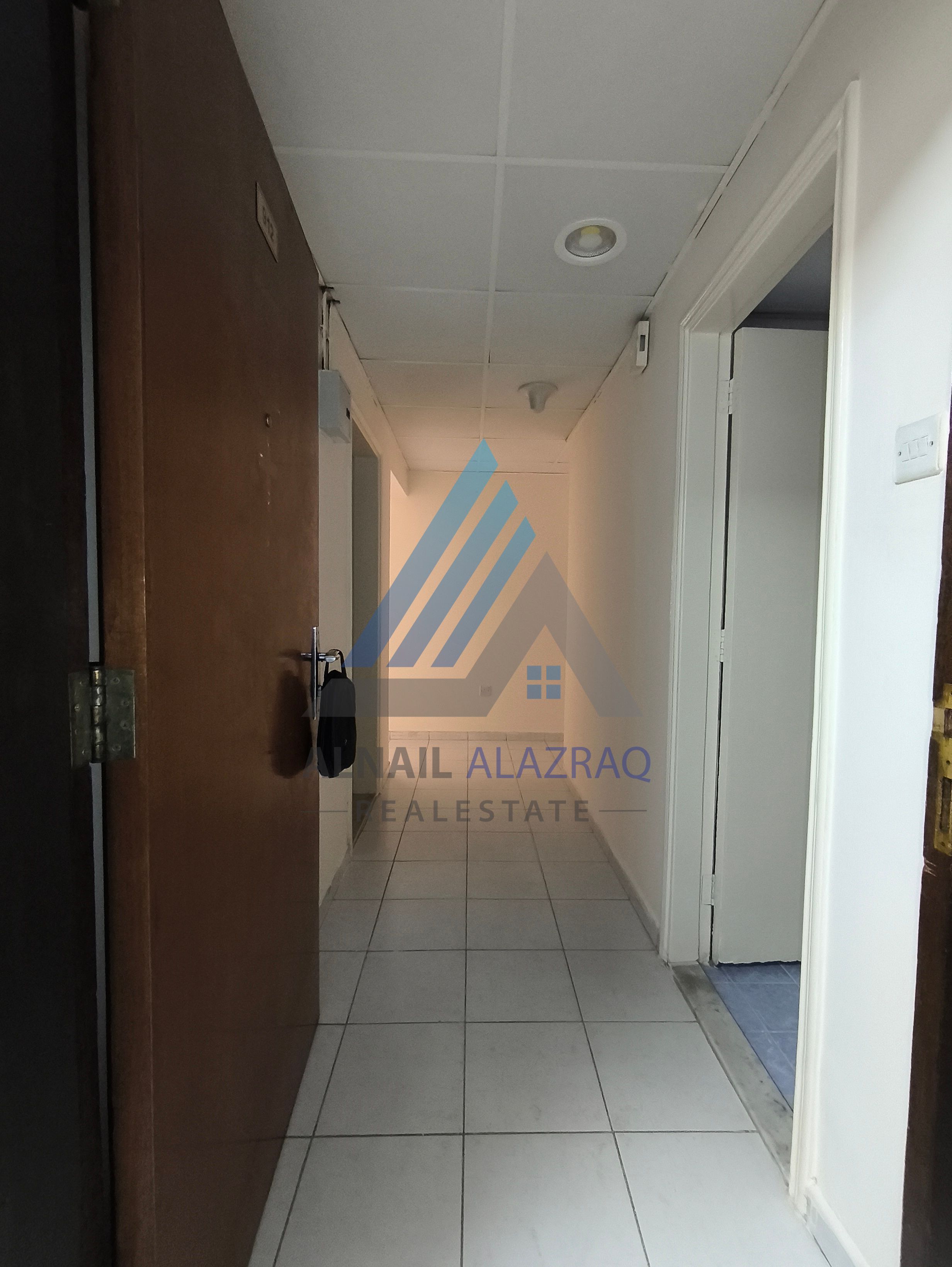 Two-bedroom with balcony near to Sahara mall