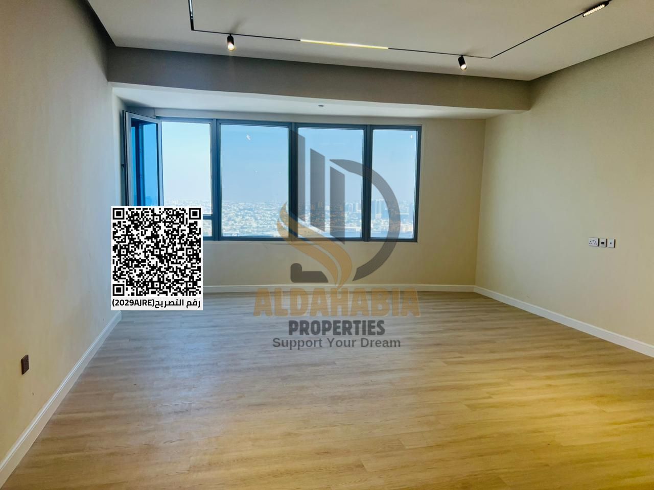 Spacious 2 Bedroom Apartment with Panoramic Creek View – Horizon Towers, Ajman