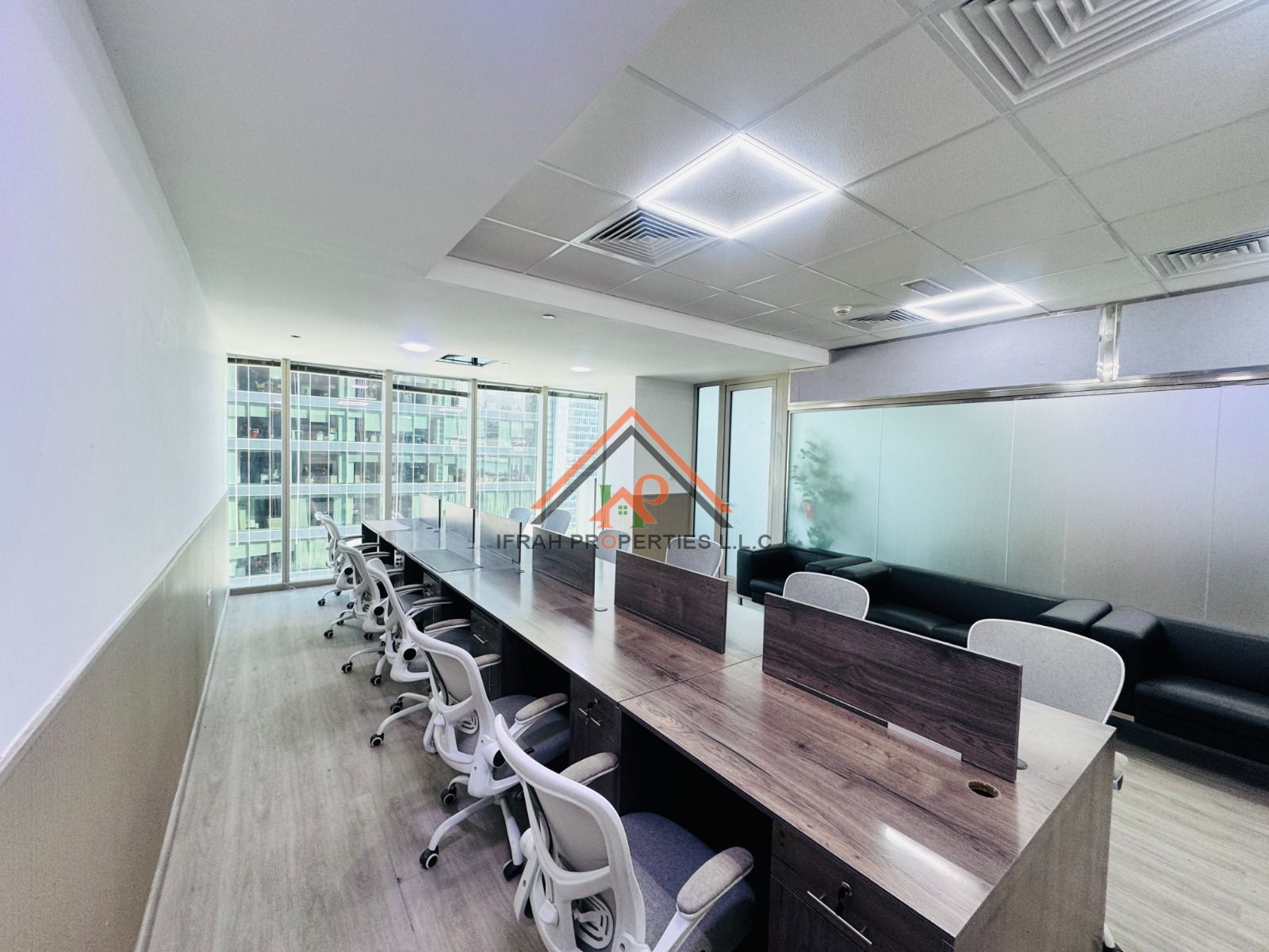 FULLY FURNISHED | GLASS PARTITIONS | VACANT