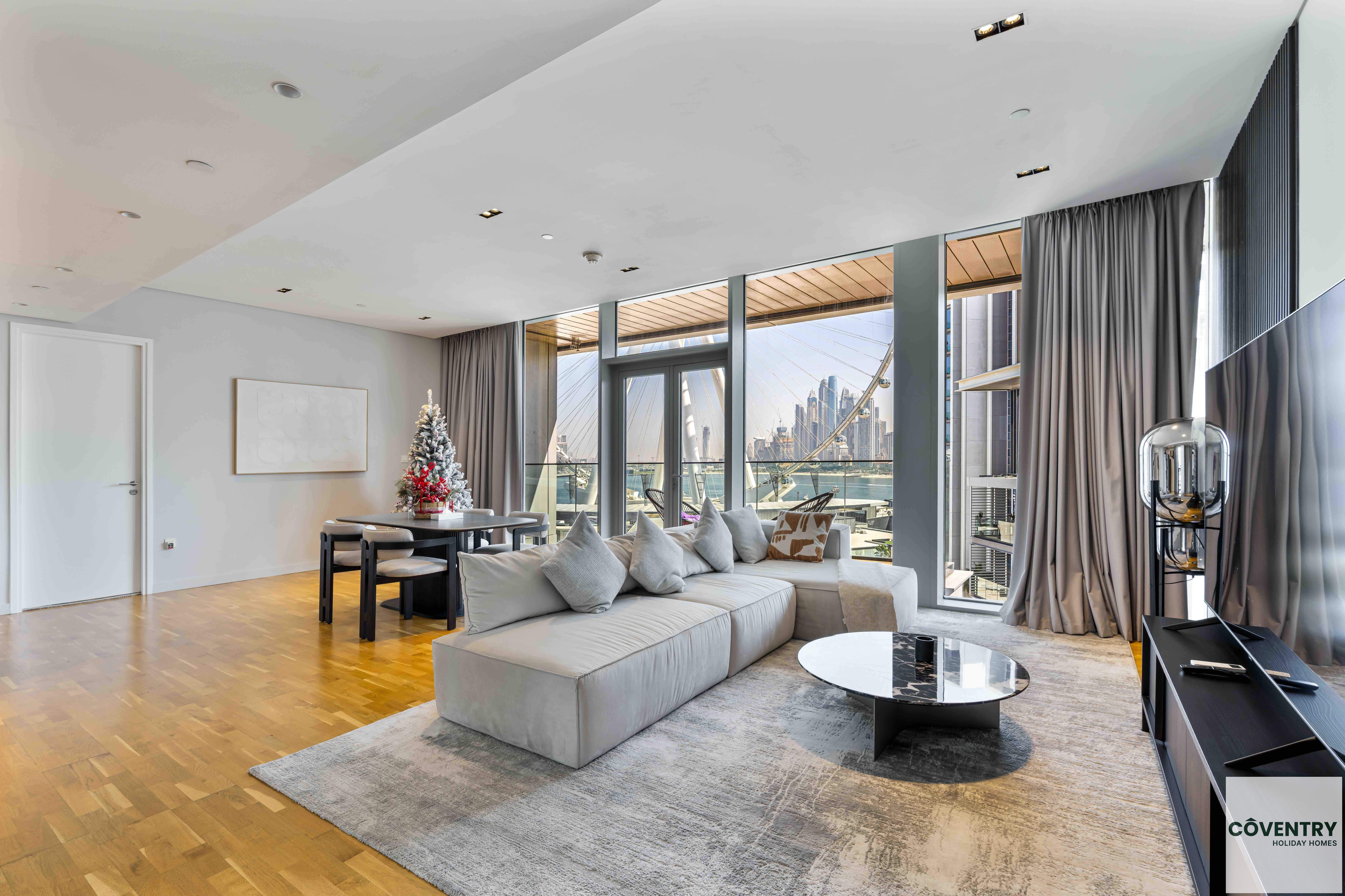 AVAILABLE NOW TO BOOK . Iconic view. Pure luxury. Cozy apartment in Bluewaters with the Eye Dubai view