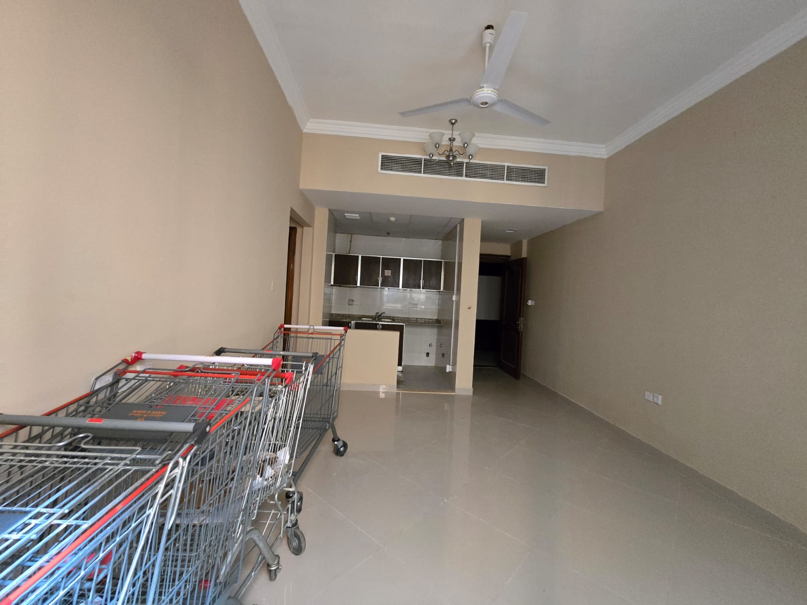 One bedroom and living room at an excellent price, very high-quality finishes, a prime location suitable for everyone, and maintenance included by the