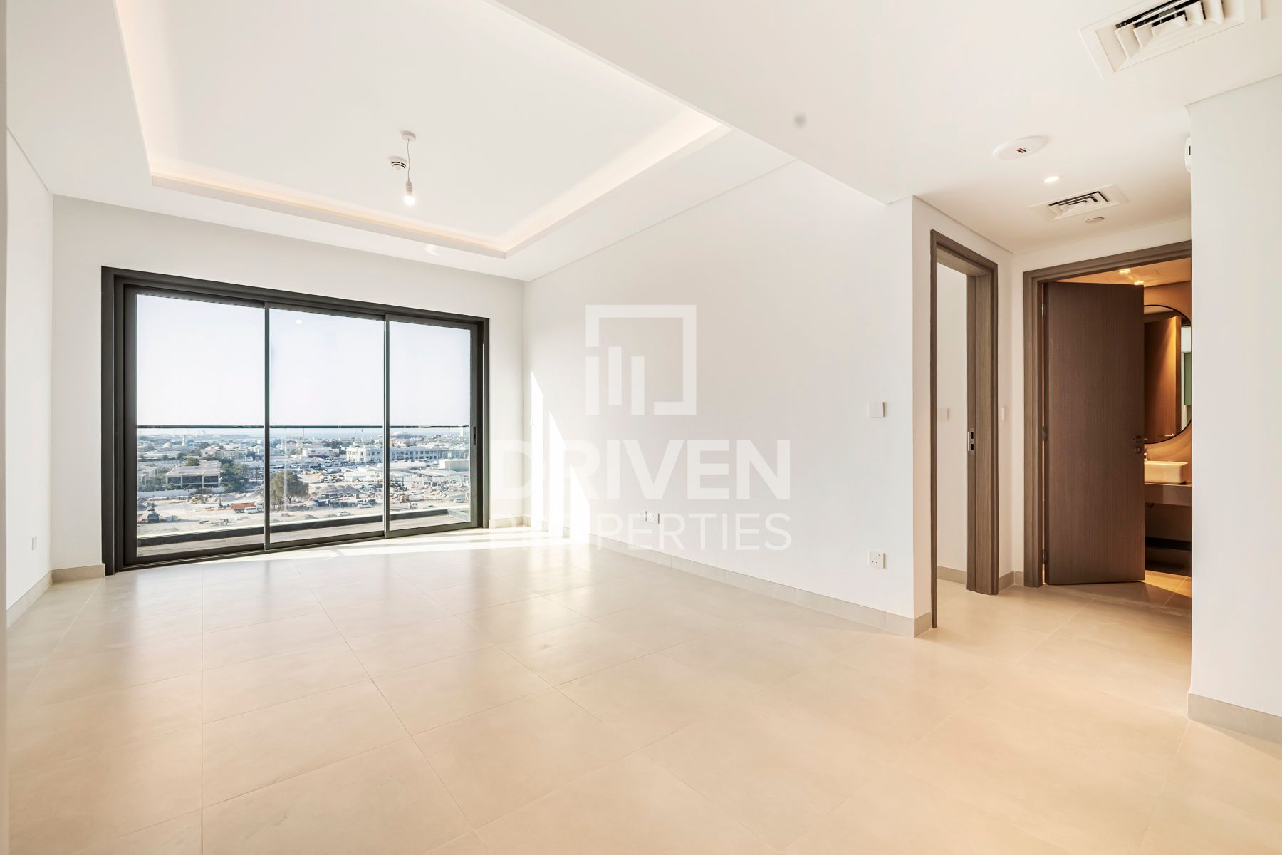 Prime Location | High Floor Apt with Sunset View