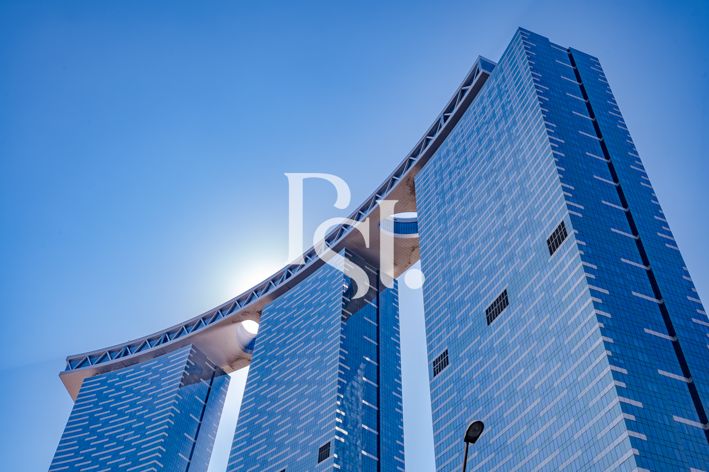 Corner Unit | 2BR + Office | Below OP | High Floor