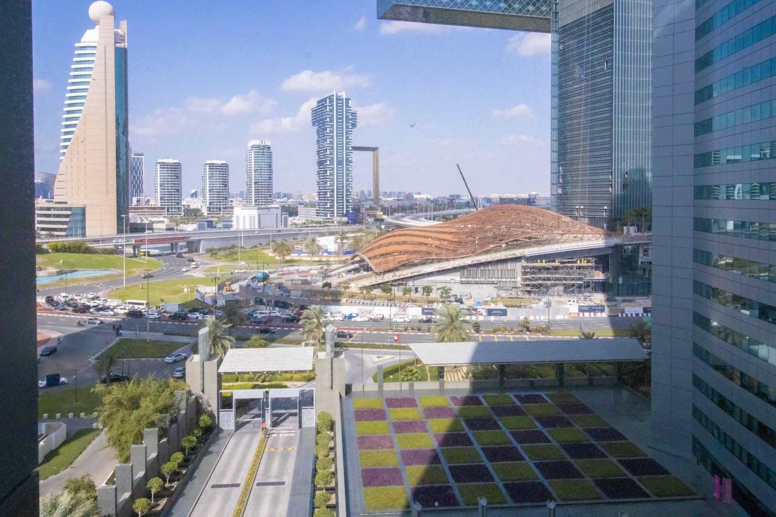 PRIME LOCATION & MODERN | AVAILABLE MID MARCH