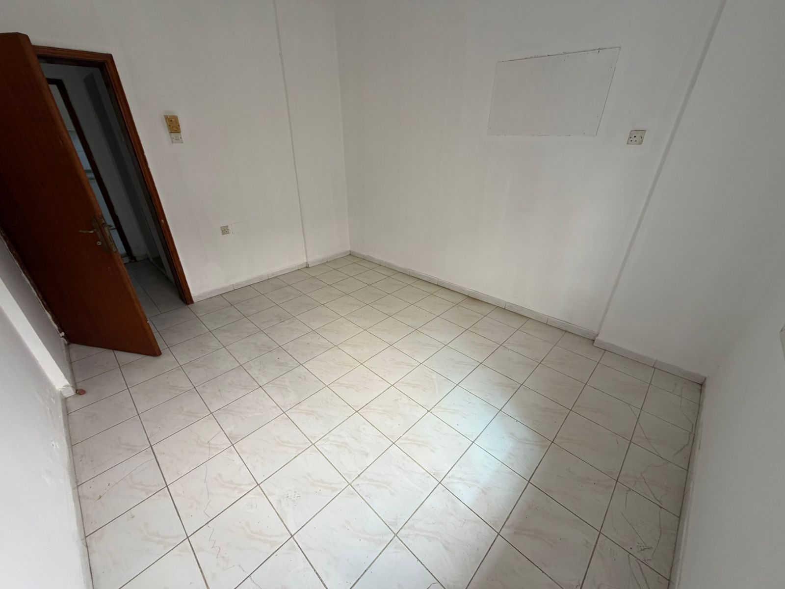 2-Bedroom Ground Floor Apartment for Annual Rent – Corniche, Ajman