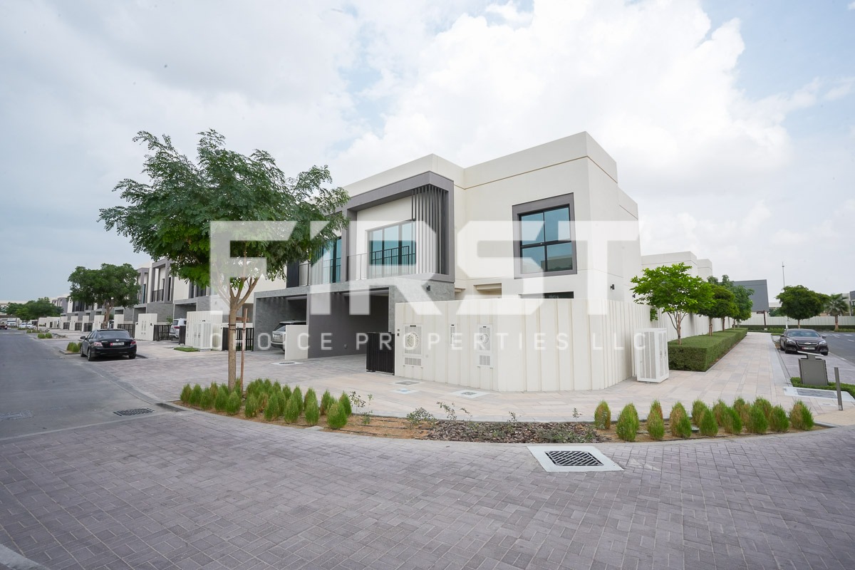 The Hottest Deal | Villa 4BR Duplex | Single Row