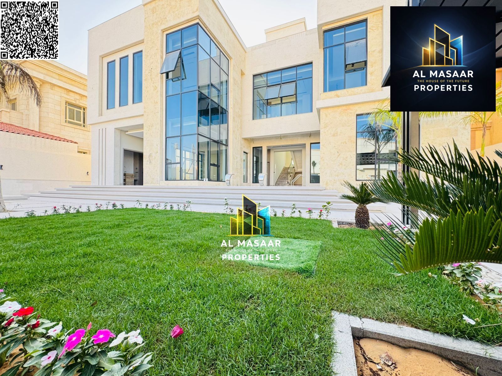 Large villa with excellent design and private swimming pool. Price includes electricity, water, and air conditioning. Freehold ownership for all natio