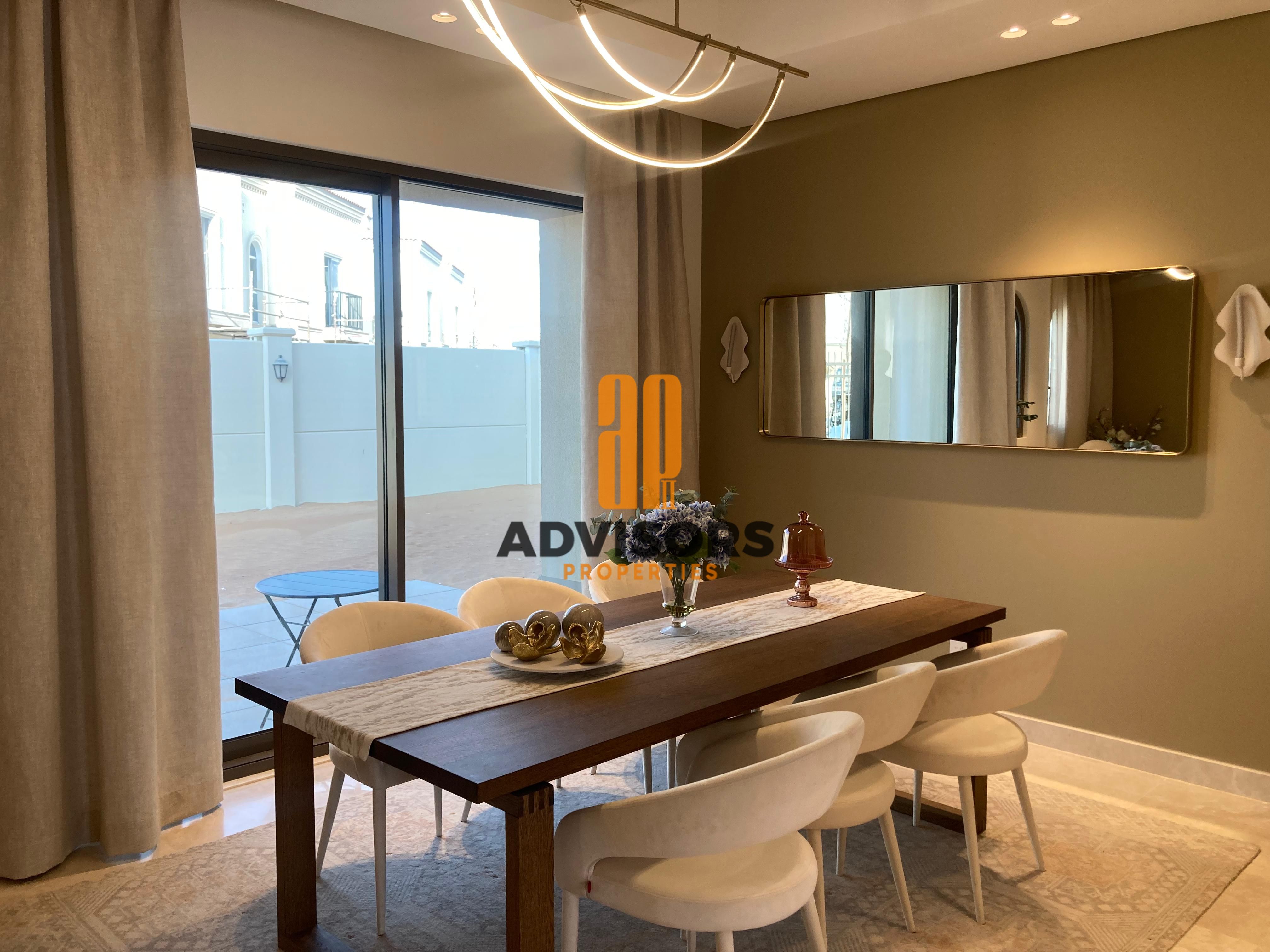 Stunning Townhouse I Hot Deal !! I Prime Location