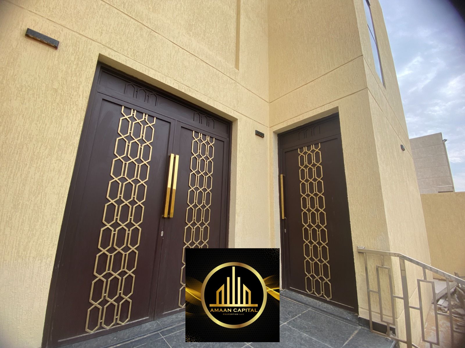 Luxury classic villa for sale in Ajman, Al Zahiyah area