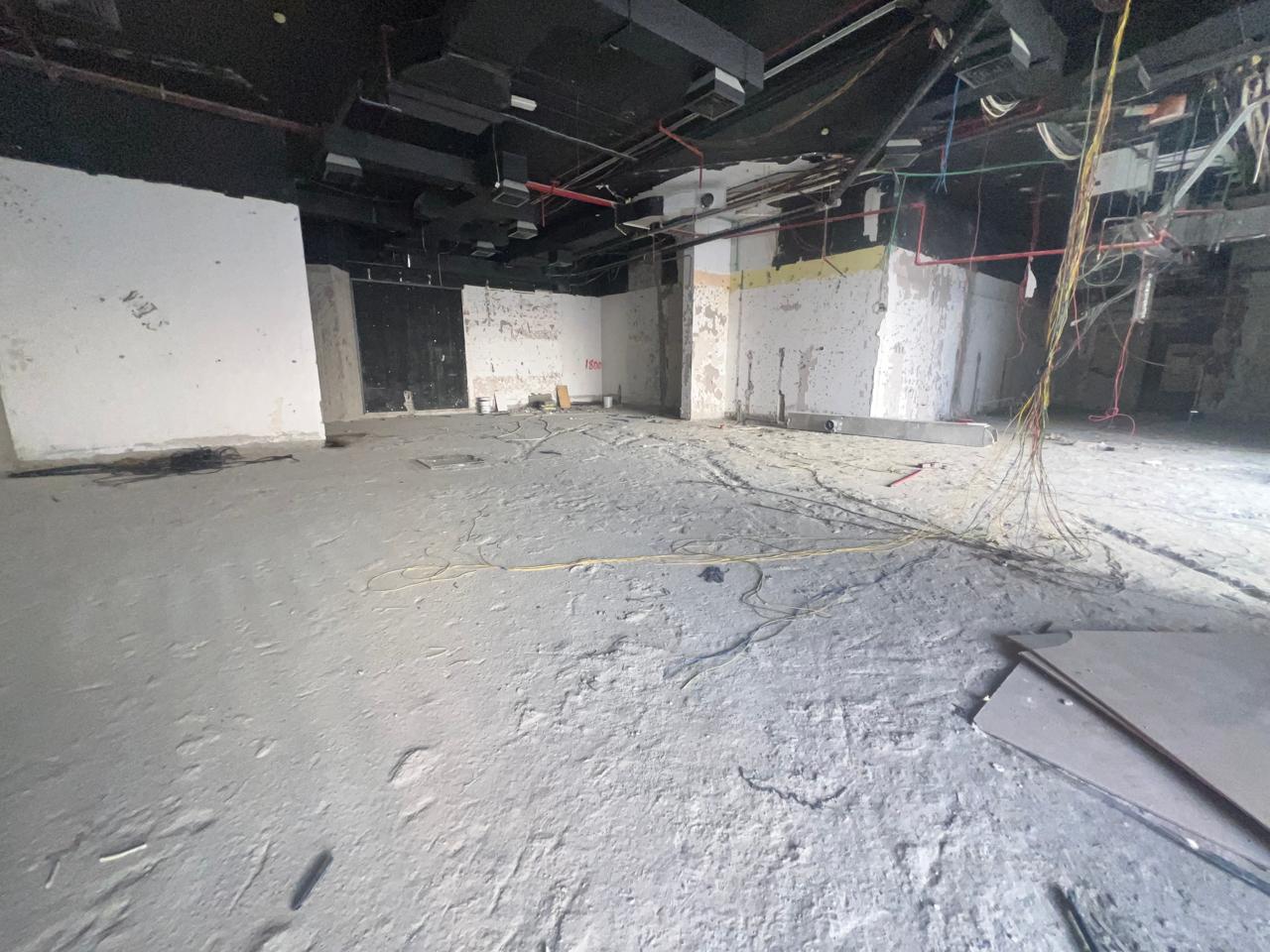 Shop For Rent //Nice Location//Very Big Shop// Cal To Ali Bhatti?