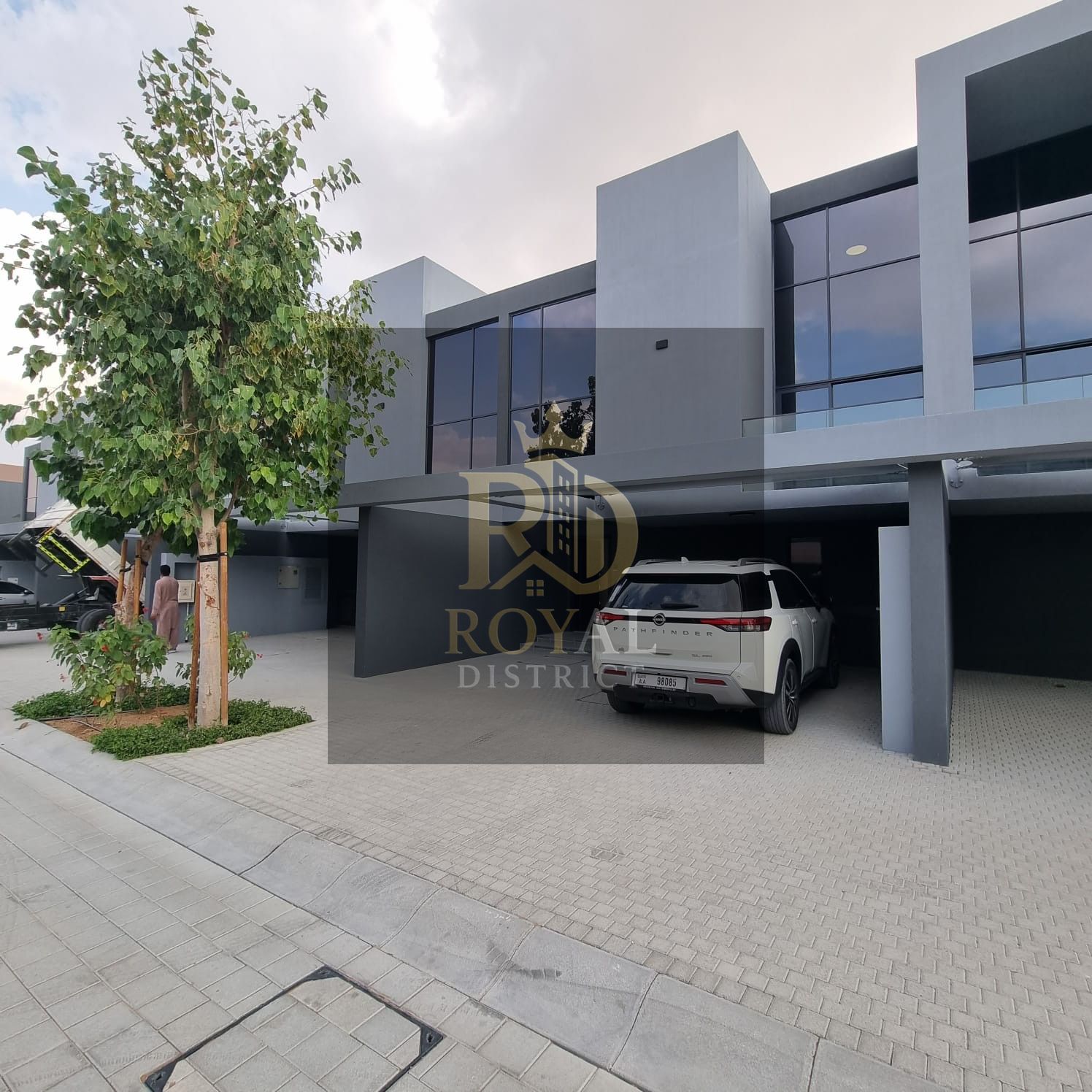 SUPER LUXURY 3BR+MAID TOWNHOUSE | VERY PRIME LOCATION | EXCEPTIONAL VALUE & MORTAGE ACCEPTABLE