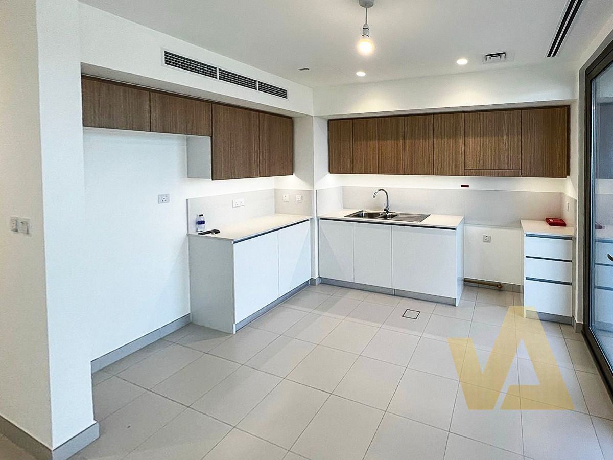 EXCLUSIVE UNIT | READY TO MOVE IN | SINGLE ROW