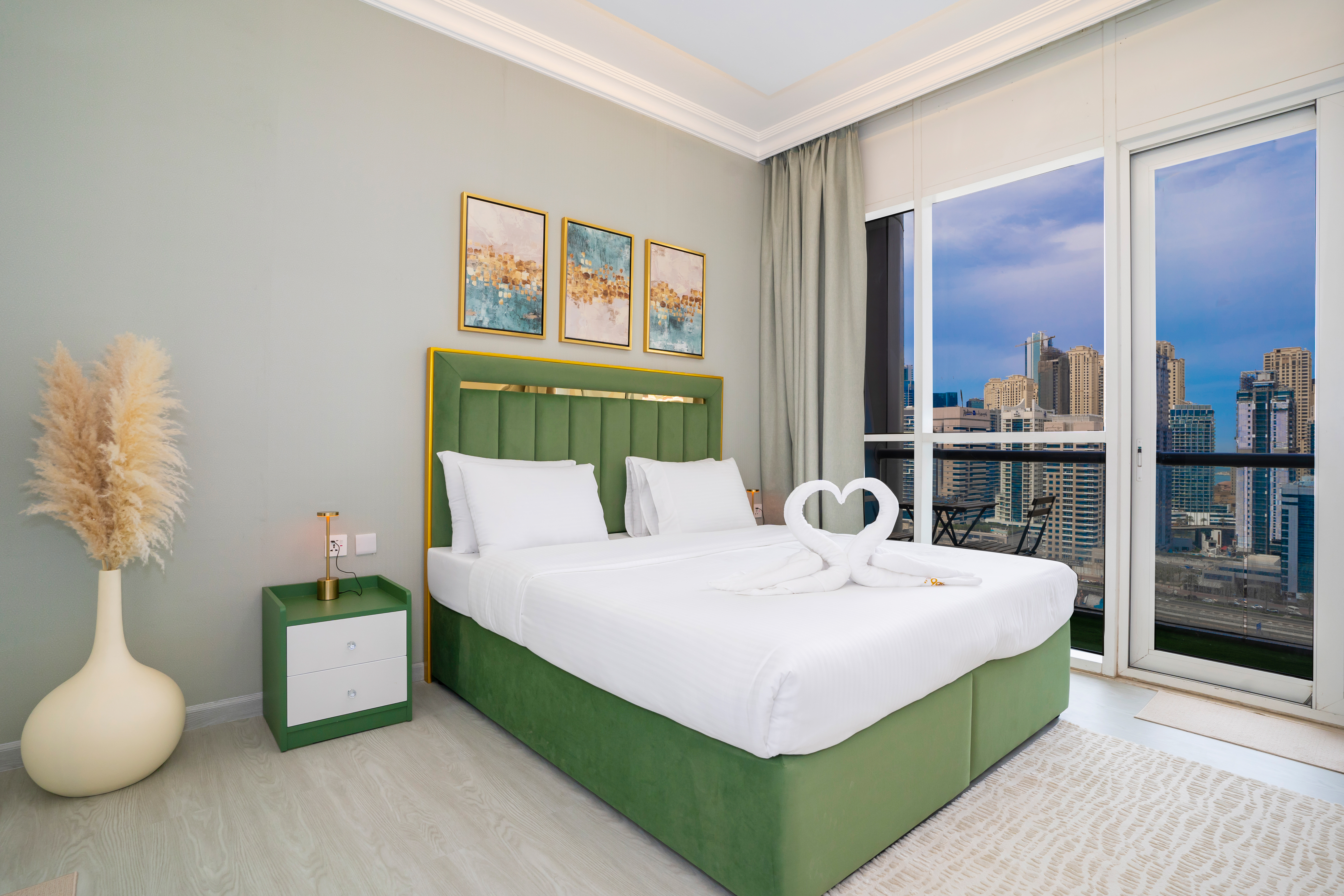 VACANT SOON | BALCONY | WELL FURNISHED | NEAR METRO