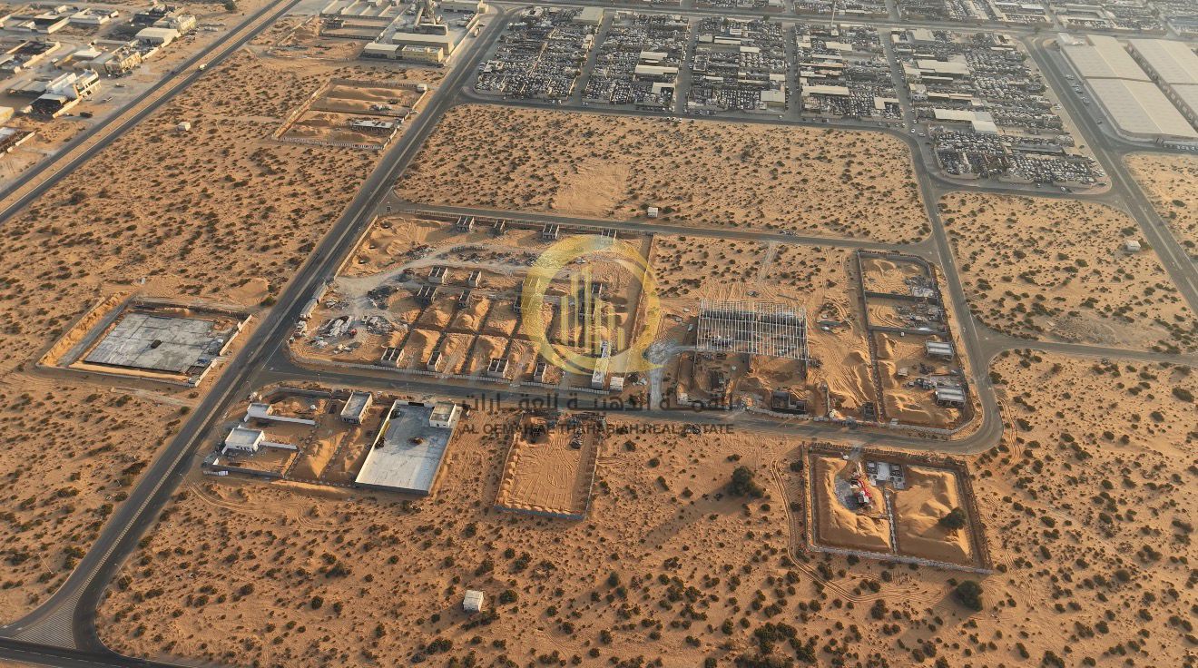 Industrial land for sale in the Al-Sajaa Industrial Area with an 11-year installment plan. . Land area: 27,000 sq ft 36-meter street, very excellen