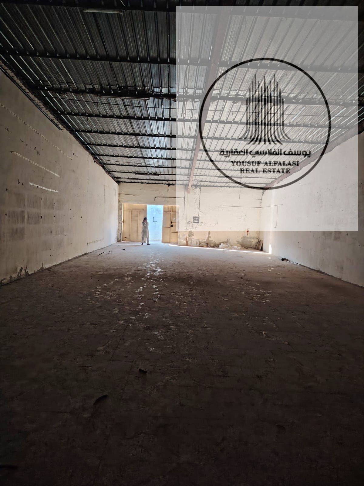 A 2000 sq ft warehouse is available for 95,000