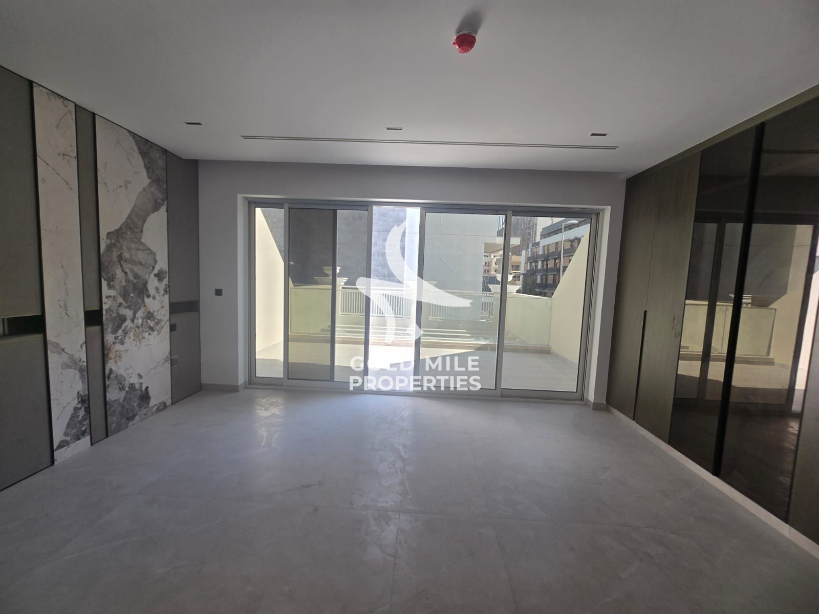 BRAND NEW 4 BED + MAID VILLAS - PRIVATE ELEVATORS - CLOSE TO HANDOVER