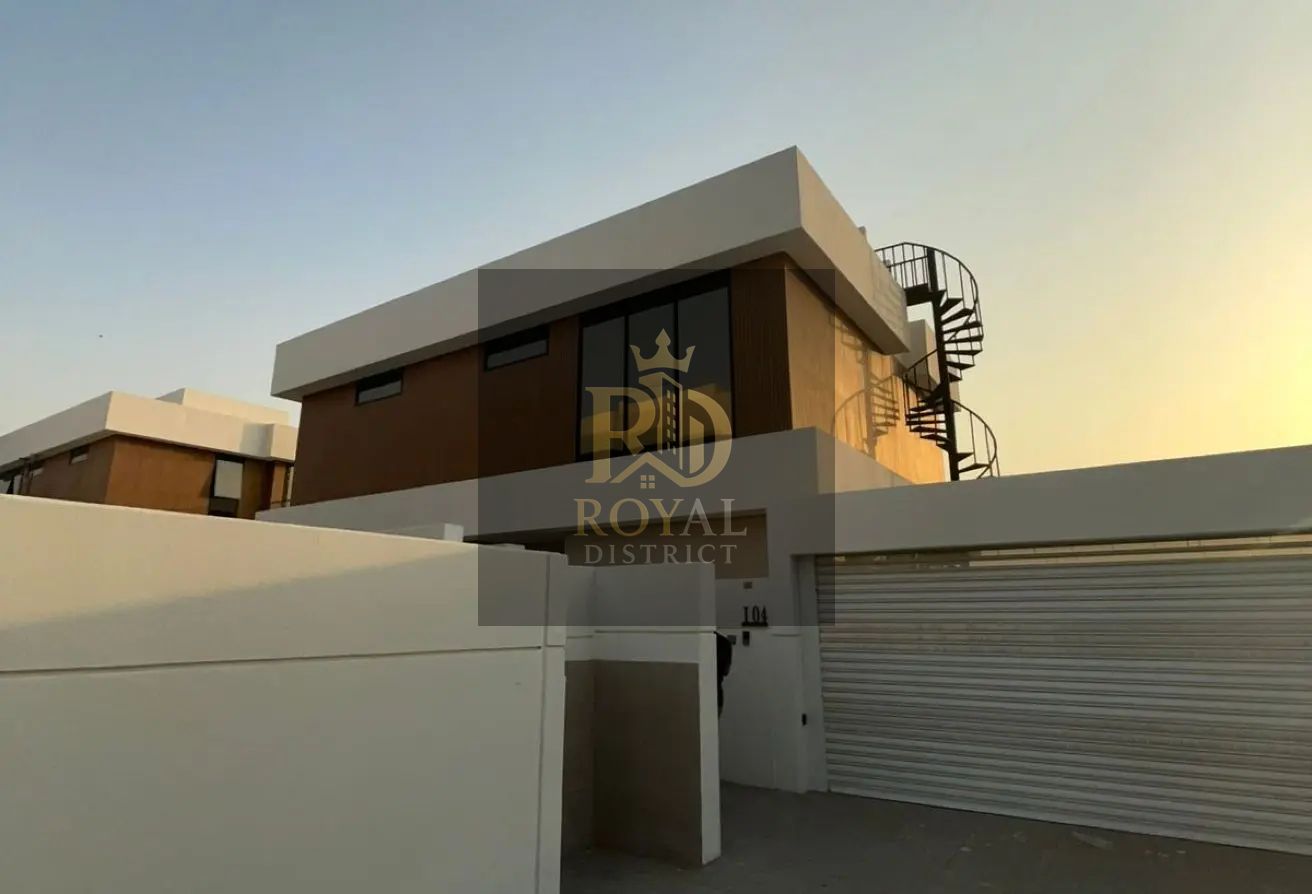 DISTRESS DEAL | LUXURY 3-BR VILLA | BELOW MARKET PRICE FOR URGENT SALE