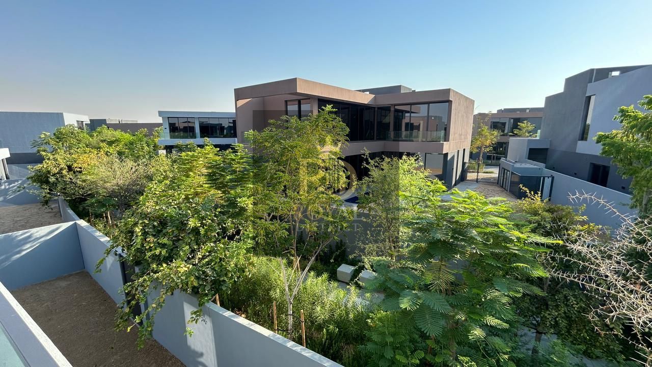 HOT DEAL | SUPER LUXURY VILLA 4-BR+PRIVET POOL | READY TO MOVE | SUPER PRIME LOCATION