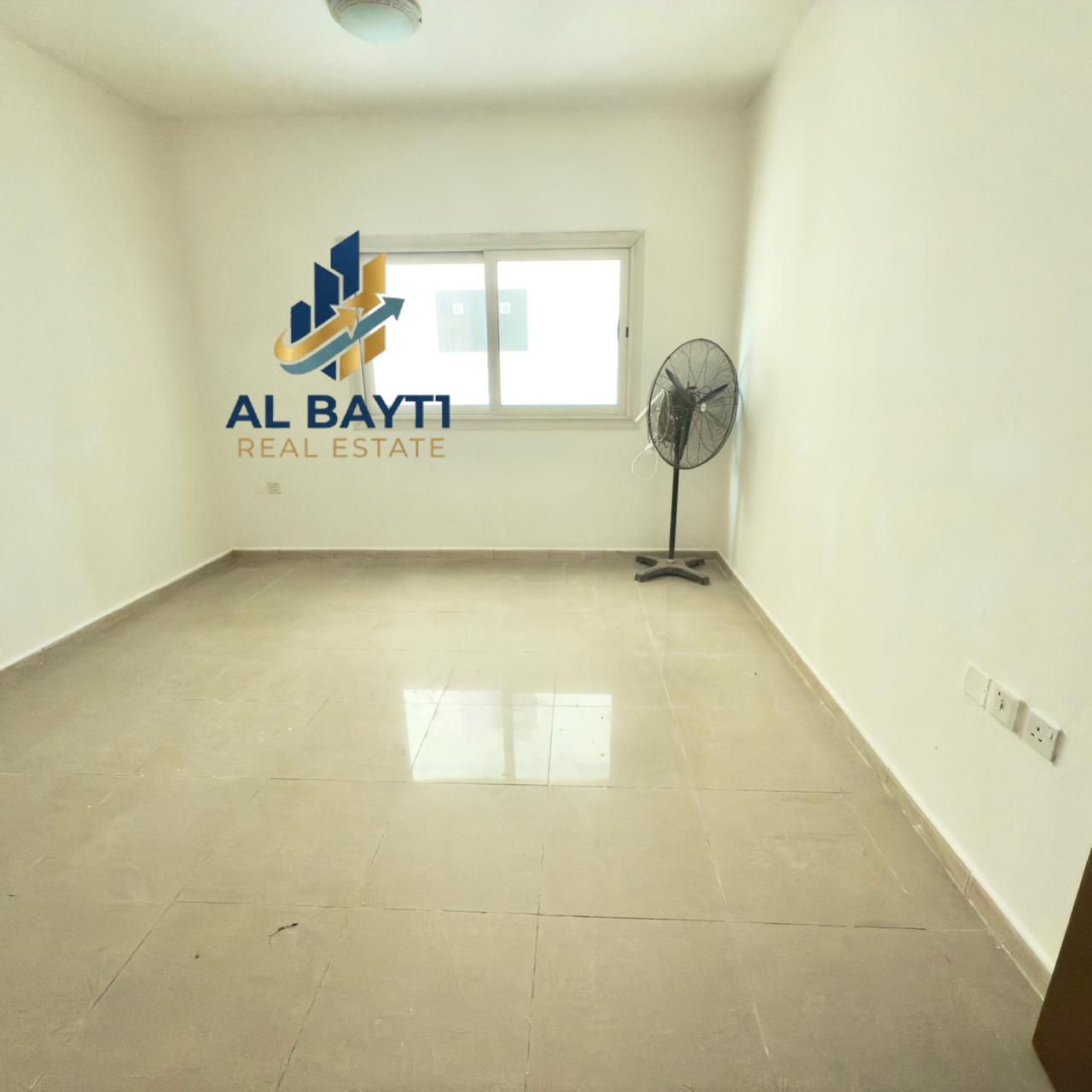 Specious 1bhk Ready to move Gym free Family building near Day To Day only 38k