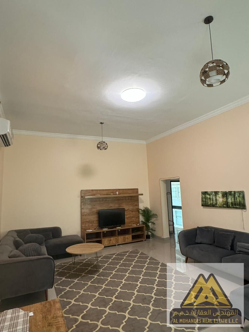 Prime location | Good space | High-quality finishing | Air conditioning | Citizens only