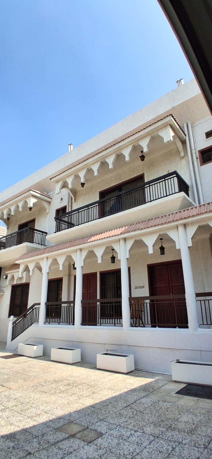 FRIENDLY NEGOTIABLE DEAL FAMILY VILLA 6BRS 6BATH 3 KITCHEN +++++