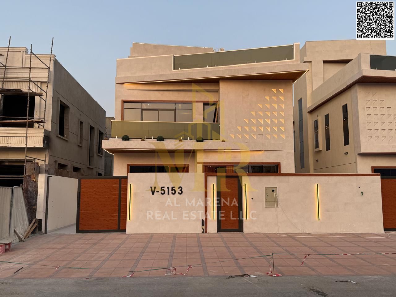 Luxury villa for sale in Al-Haliyo 2 – 5 master bedrooms | Private pool and roof terrace