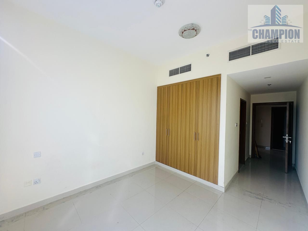 Well-maintained 2BHK located near the exit