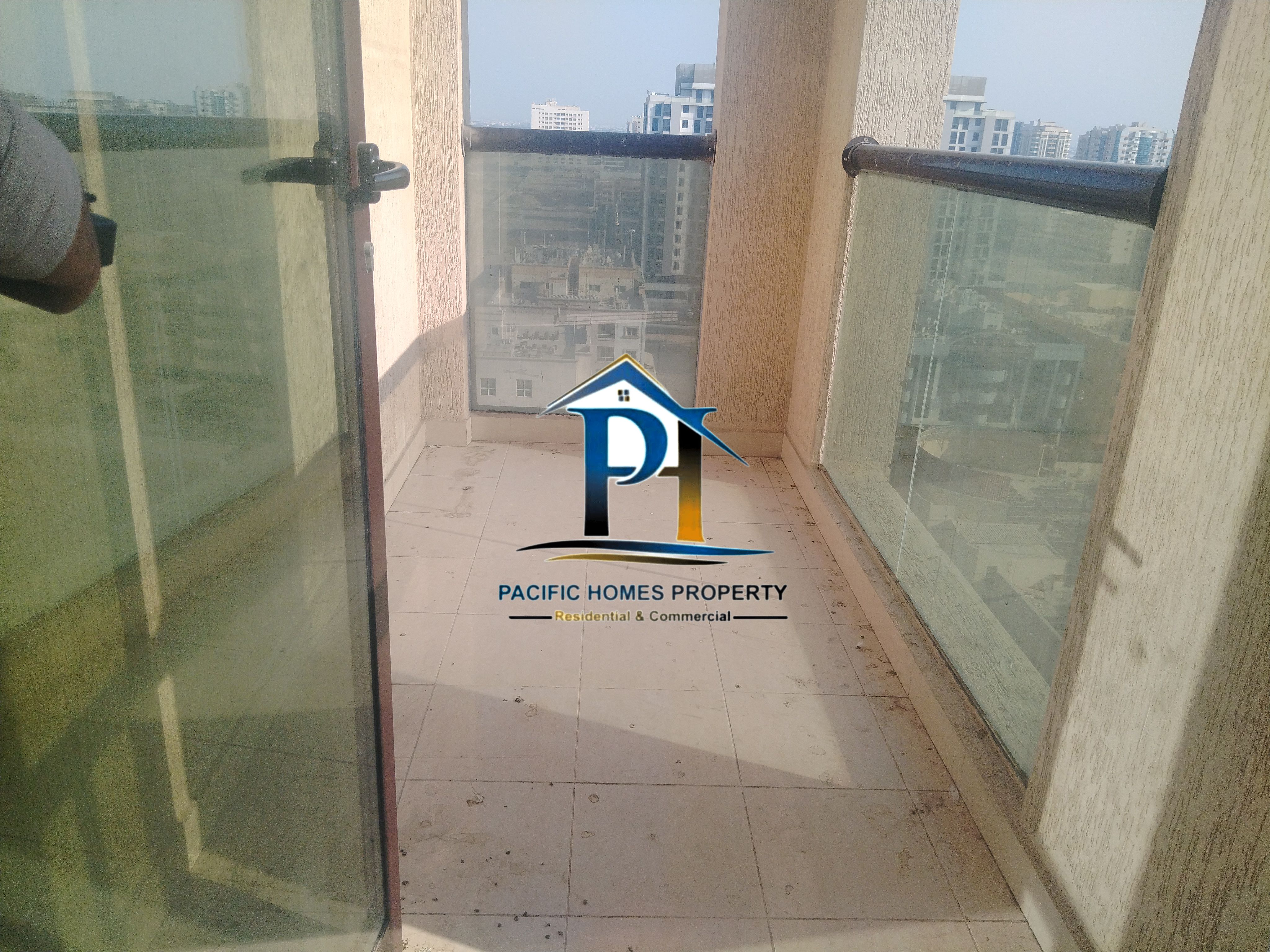 3BHK AVAILABLE FOR BIG FAMILY NEAR TO APPLE SCHOOL AL QUSAIS BEHIND EDI 85k