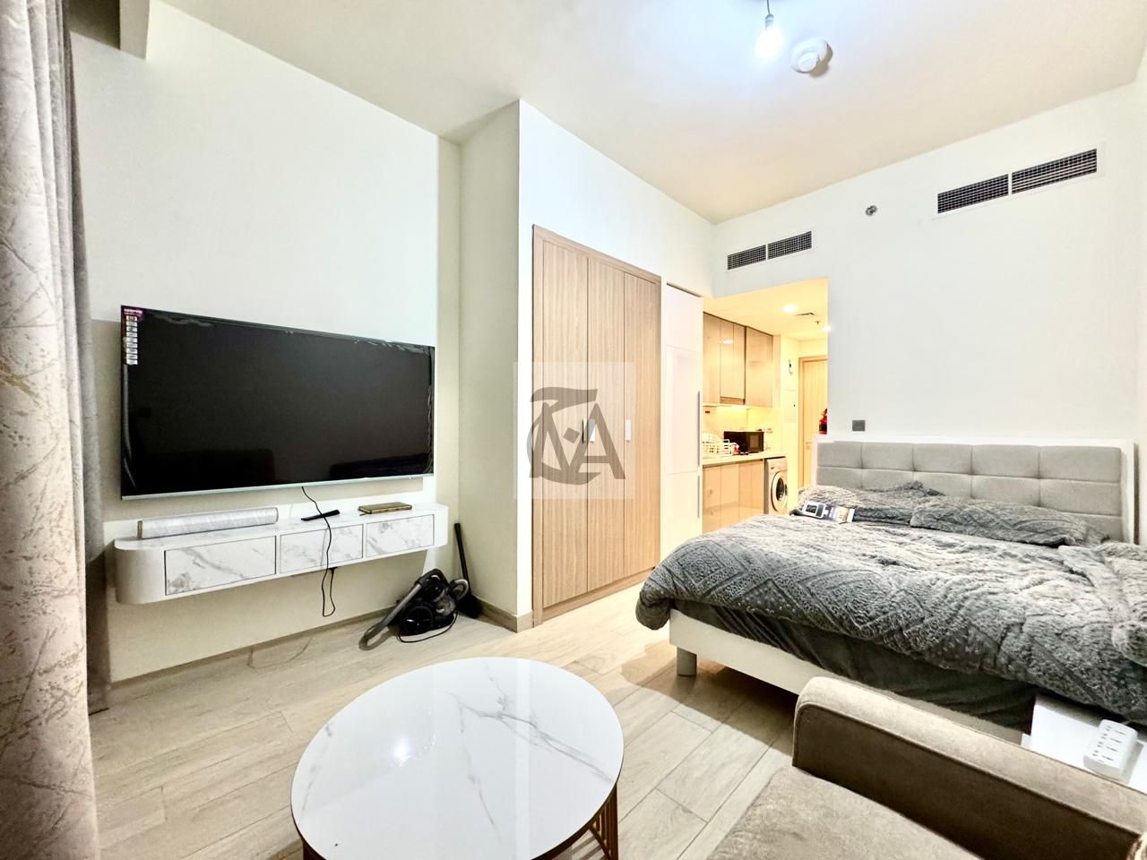 Fully furnished studio apartment chiller free