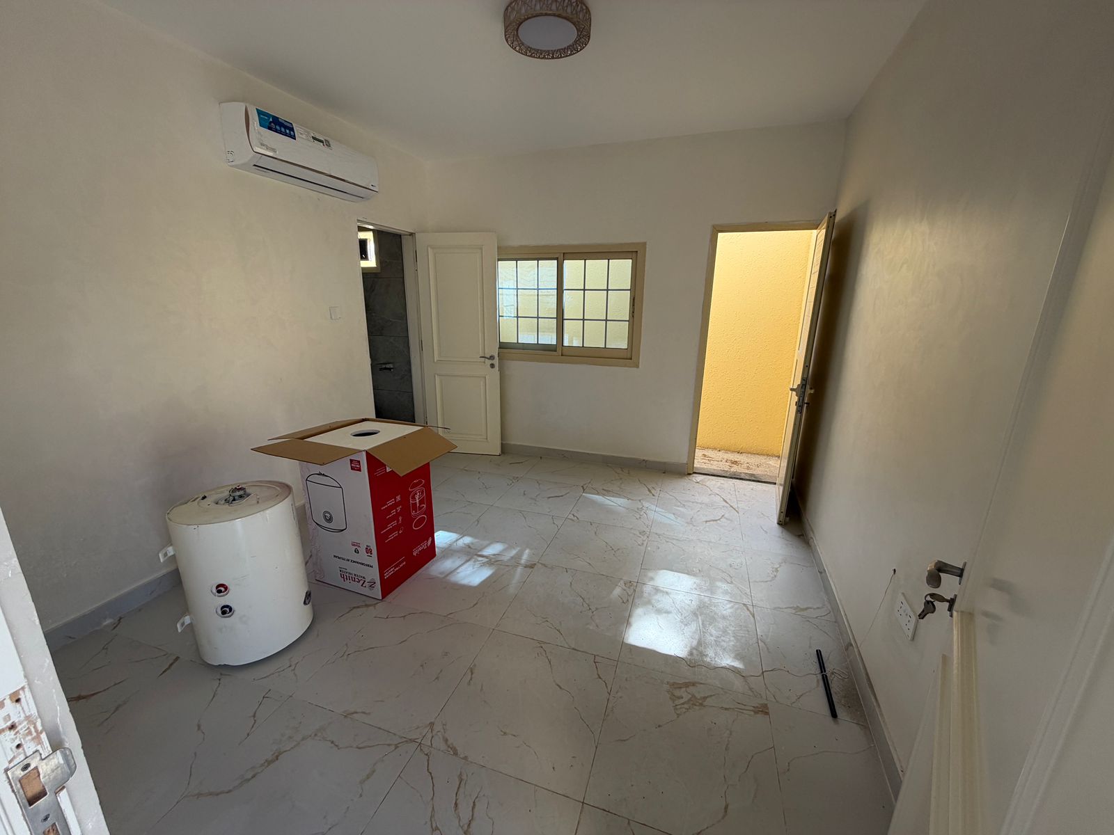 Villa annex for annual rent in Ajman - Al Muwaihat 2. A great opportunity for family living in a quiet and excellent location. Brand new finishes, fi