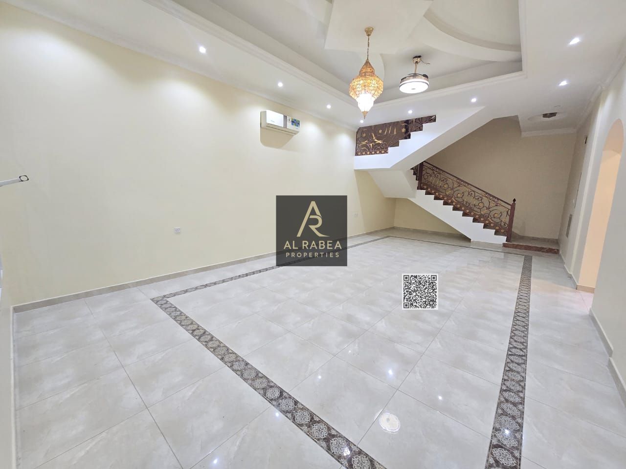 Maid's room - modern design - second tenant - spacious - and a great price