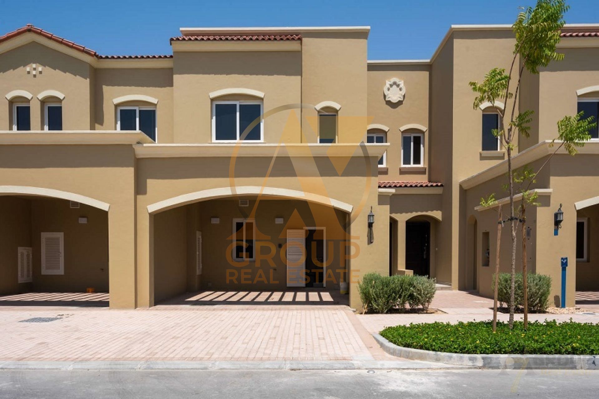single row |3bed room +maids room| closer to pool and park