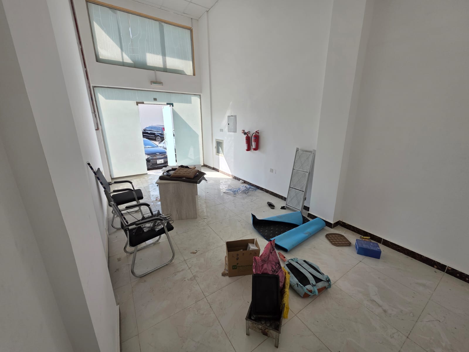 Prime commercial location | Large shop space | Rawda 3 | 19,000