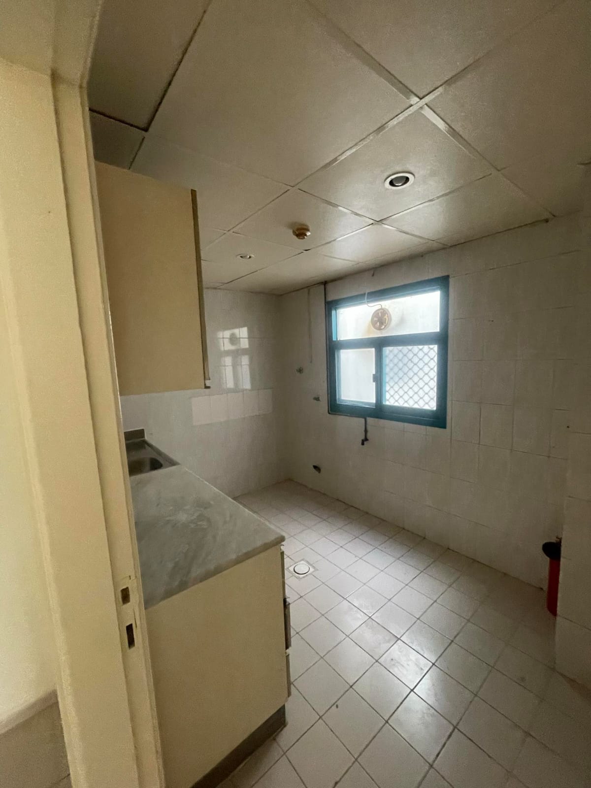 Apartment for Rent – Al Qasimiya (Al Nad) Very close to Jubail Bus Station 2 bedrooms and a living room 2 bathrooms Balcony Excellent