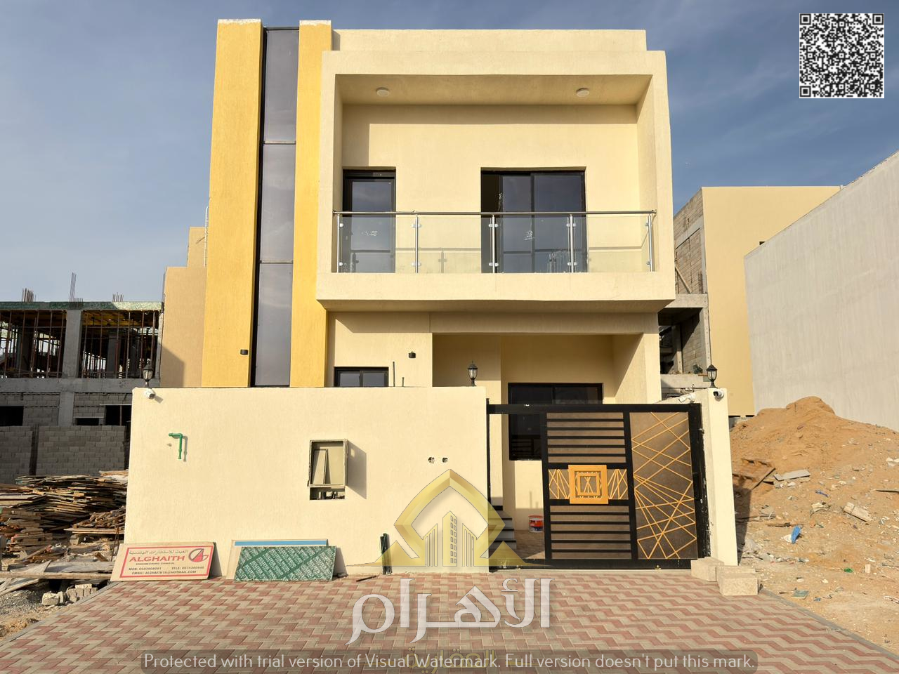 Own a 5-bedroom villa (G+2) with very high-end custom finishing, in a prime location, freehold ownership, close to all services, opposite the mosque.