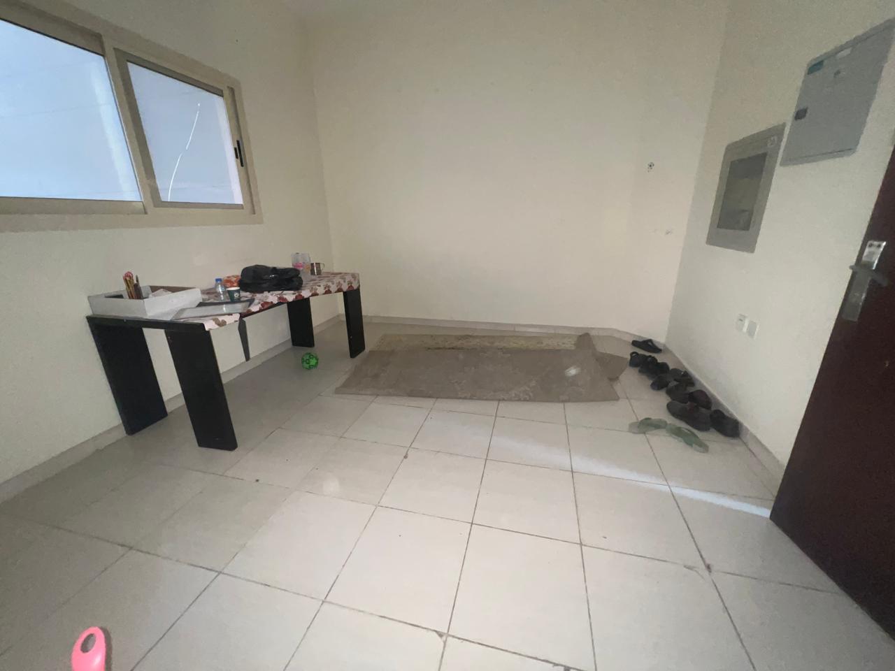 Lavish 1bhk fully family Building just rent 28k