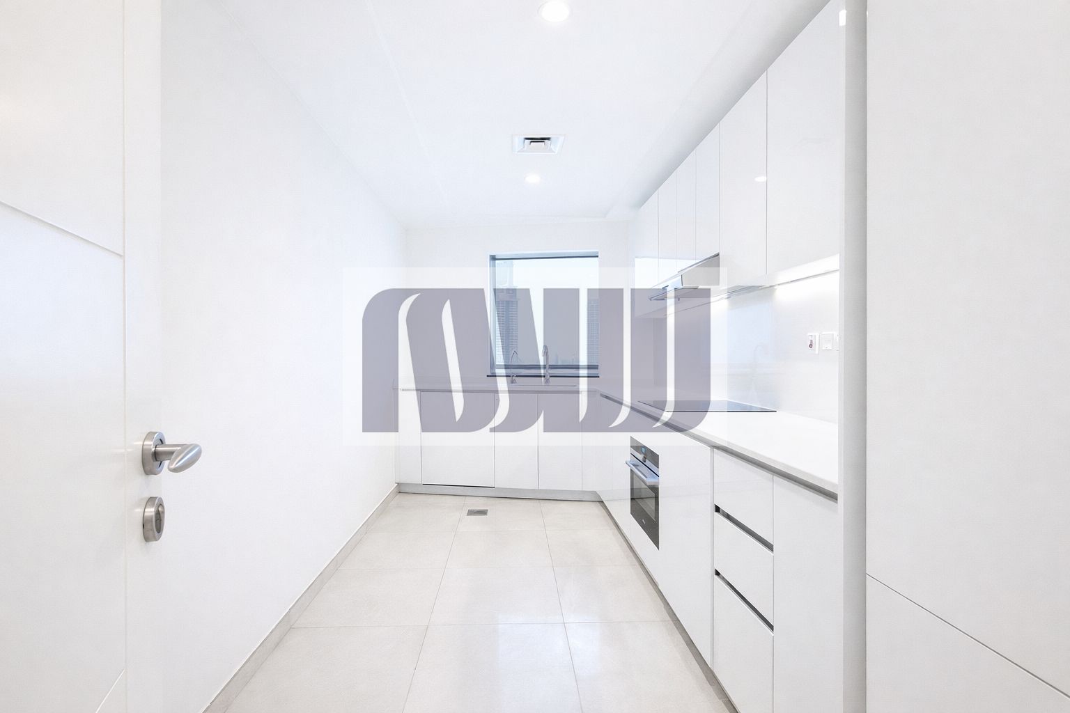 No Commission | 12 Cheques | Great Location